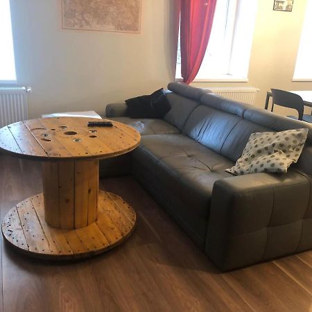 Apartament Srodmiescie 1 Sypialnia Oraz 1 Salon Валбжих Екстер'єр фото